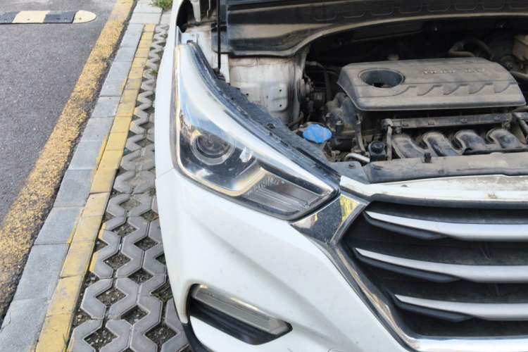 Used Hyundai ix25 2017 1.6L Automatic Smart Version Right Front Headlight