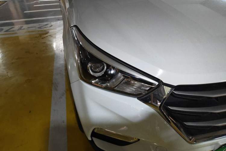 Used Hyundai ix25 2017 1.4T Automatic Smart Version Right Front Headlight