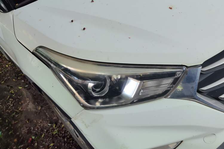 Used Hyundai ix25 2017 1.6L Automatic Smart Version Right Front Headlight