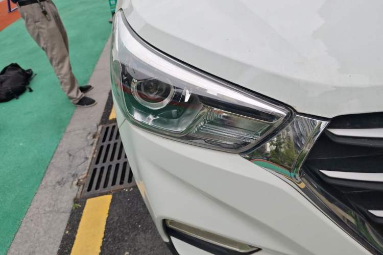 Used Hyundai ix25 2017 1.6L Automatic Smart Version Right Front Headlight