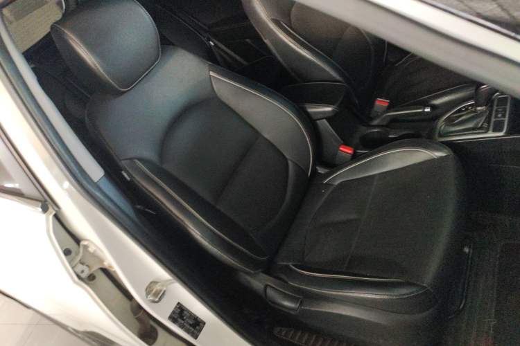 Used Hyundai ix25 2017 1.6L Automatic Smart Version Right Front Seat