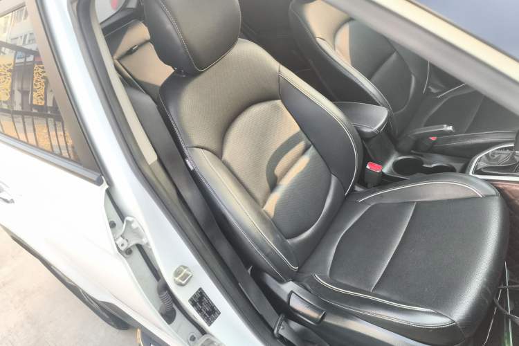 Used Hyundai ix25 2017 1.6L Automatic Smart Version Right Front Seat