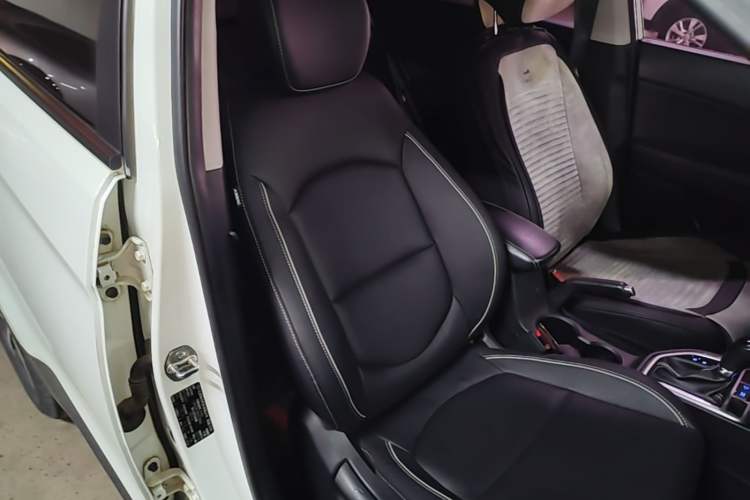 Used Hyundai ix25 2017 1.6L Automatic Smart Version Right Front Seat