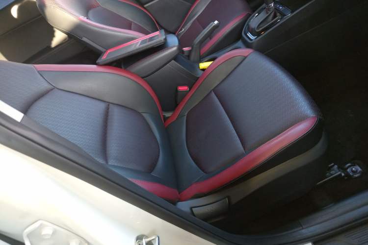 Used Hyundai ix25 2017 1.4T Automatic Smart Version Right Front Seat