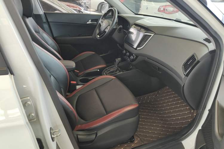 Used Hyundai ix25 2017 1.4T Automatic Smart Version Right Front Seat
