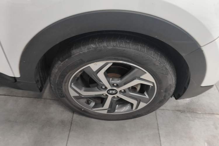 Used Hyundai ix25 2017 1.6L Automatic Smart Version Right Front Wheel Hub