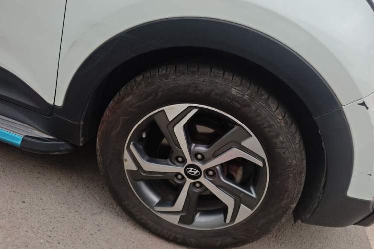Used Hyundai ix25 2017 1.6L Automatic Smart Version Right Front Wheel Hub