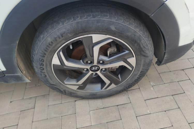 Used Hyundai ix25 2017 1.6L Automatic Smart Version Right Front Wheel Hub