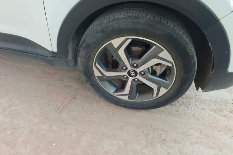 Used Hyundai ix25 2017 1.6L Automatic Smart Version Right Front Wheel Hub