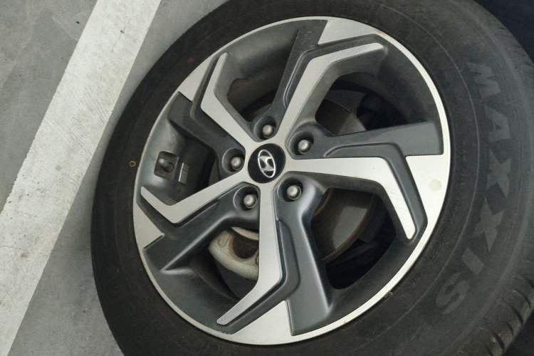 Used Hyundai ix25 2017 1.6L Automatic Smart Version Right Front Wheel Hub