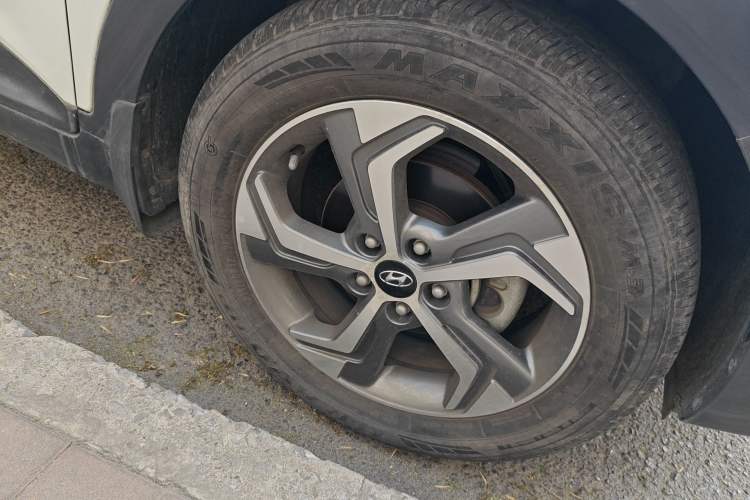Used Hyundai ix25 2017 1.6L Automatic Smart Version Right Front Wheel Hub