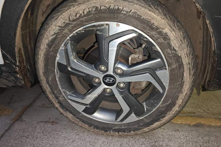 Used Hyundai ix25 2017 1.6L Automatic Smart Version Right Front Wheel Hub