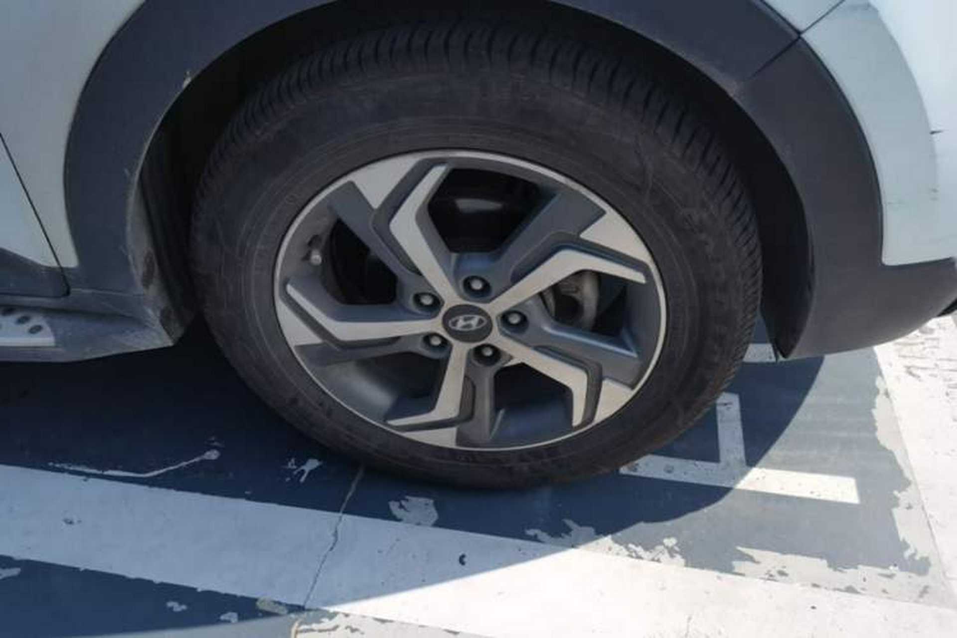 Used Hyundai ix25 2017 1.6L Automatic Smart Version Right Front Wheel Hub