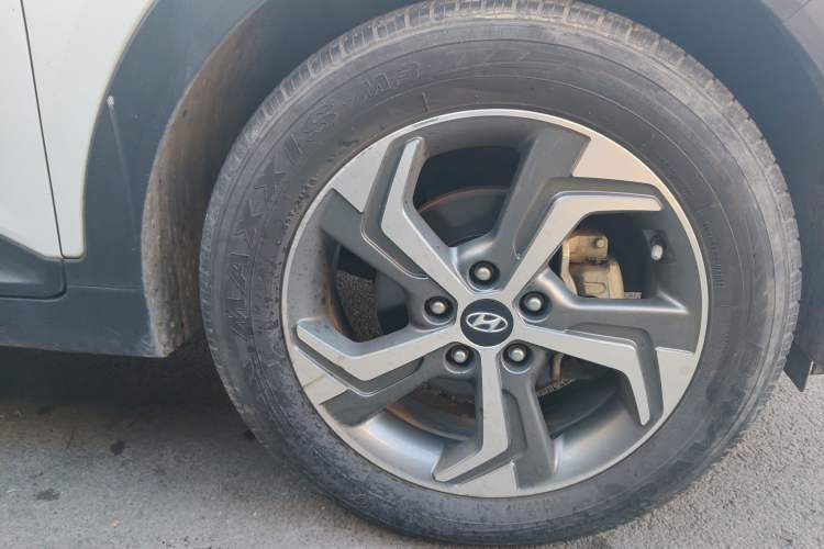 Used Hyundai ix25 2017 1.6L Automatic Smart Version Right Front Wheel Hub