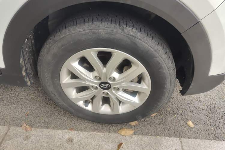 Used Hyundai ix25 2017 1.6L Manual Fashion Model Right Front Wheel Hub
