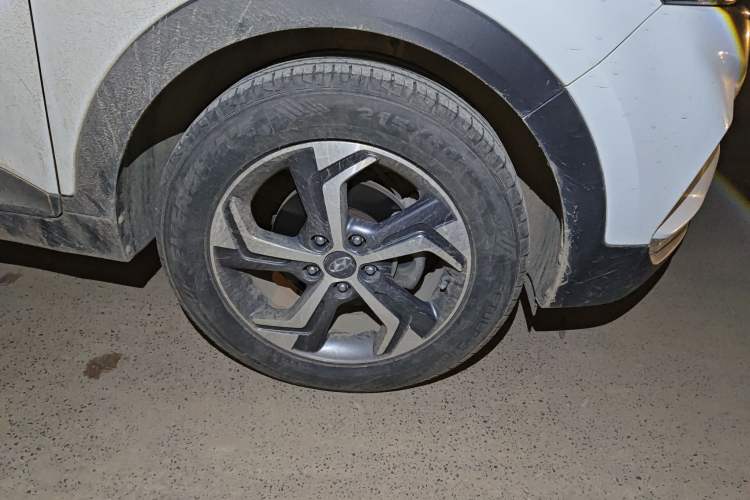 Used Hyundai ix25 2017 1.6L Automatic Smart Version Right Front Wheel Hub