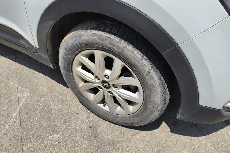 Used Hyundai ix25 2017 1.6L Manual Fashion Model Right Front Wheel Hub