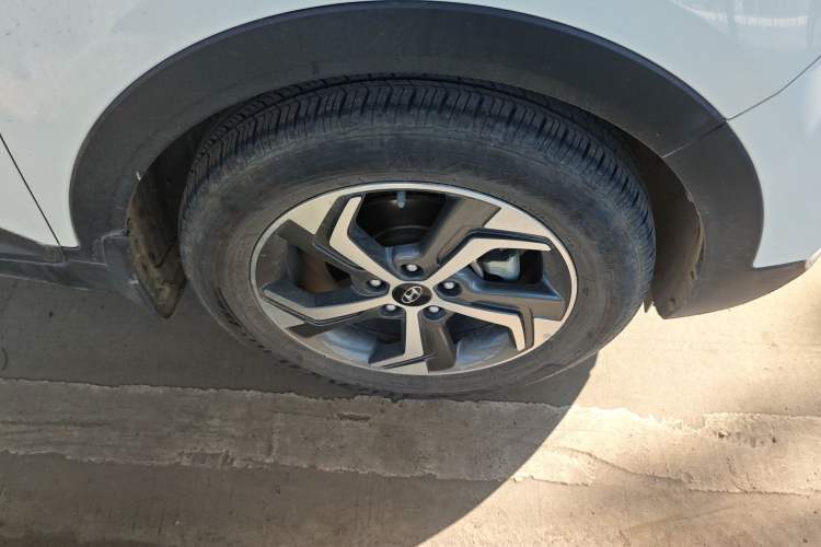 Used Hyundai ix25 2017 1.6L Automatic Smart Version Right Front Wheel Hub