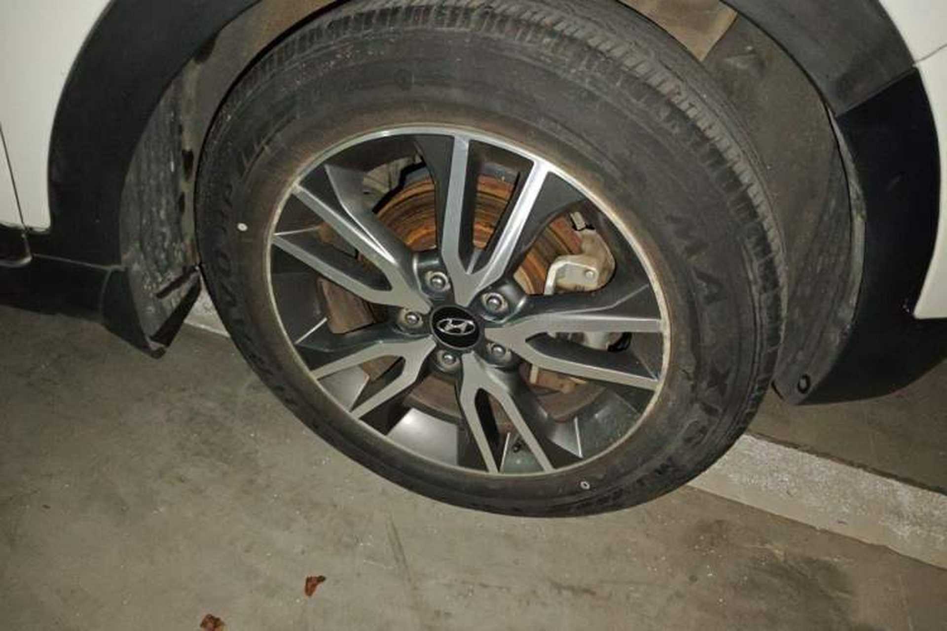 Used Hyundai ix25 2017 1.4T Automatic Smart Version Right Front Wheel Hub