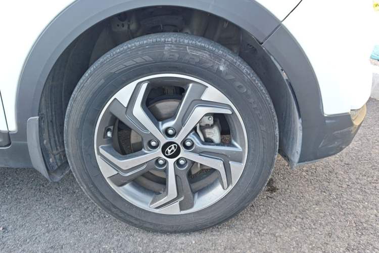 Used Hyundai ix25 2017 1.6L Automatic Smart Version Right Front Wheel Hub