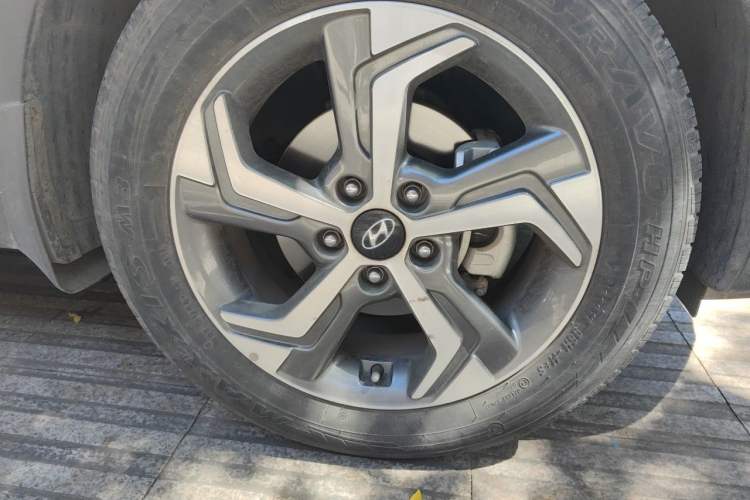 Used Hyundai ix25 2017 1.6L Automatic Smart Version Right Front Wheel Hub