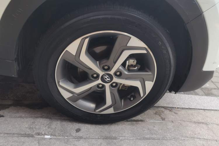 Used Hyundai ix25 2017 1.6L Automatic Smart Version Right Front Wheel Hub