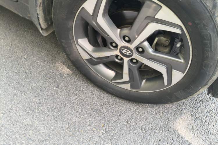 Used Hyundai ix25 2017 1.6L Automatic Smart Version Right Front Wheel Hub