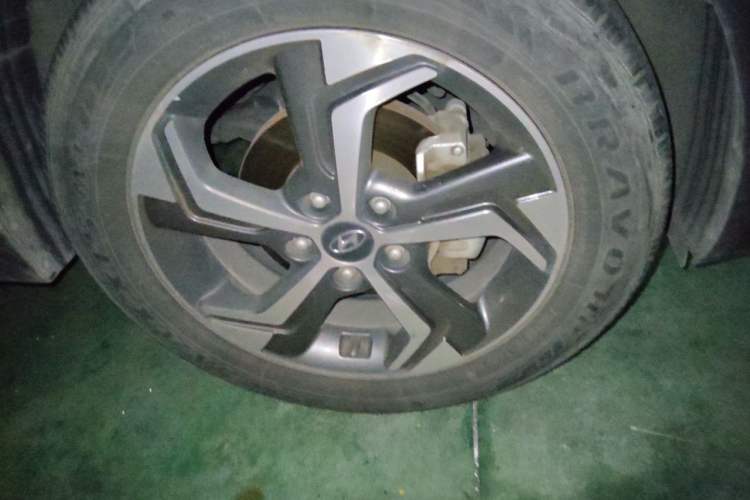Used Hyundai ix25 2017 1.6L Automatic Smart Version Right Front Wheel Hub