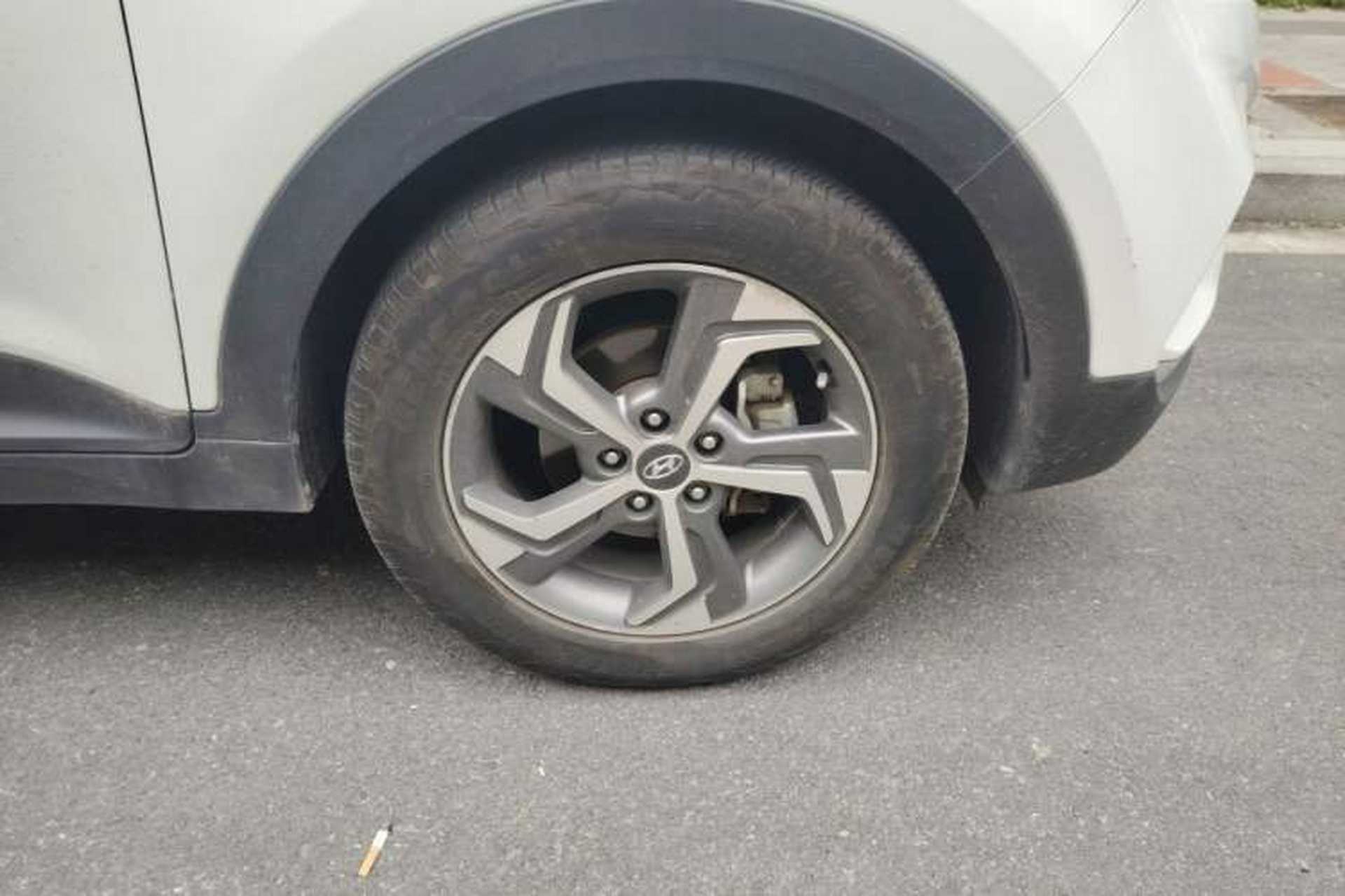 Used Hyundai ix25 2017 1.6L Automatic Smart Version Right Front Wheel Hub