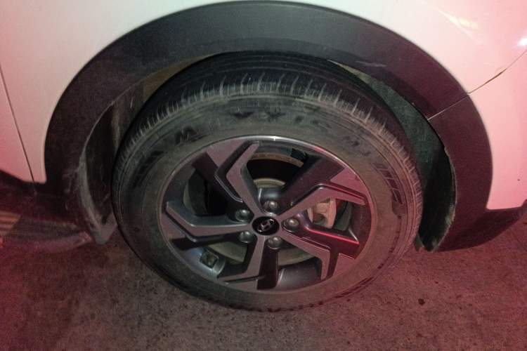 Used Hyundai ix25 2017 1.6L Automatic Smart Version Right Front Wheel Hub