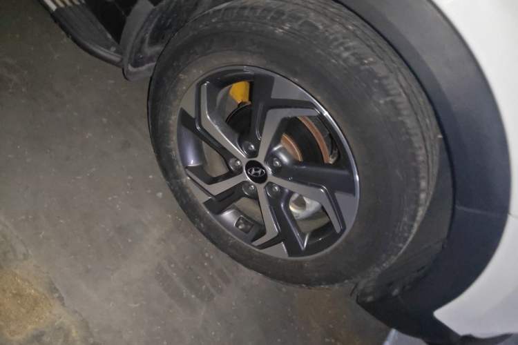 Used Hyundai ix25 2017 1.6L Automatic Smart Version Right Front Wheel Hub
