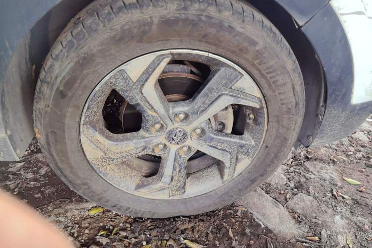 Used Hyundai ix25 2017 1.6L Automatic Smart Version Right Front Wheel Hub