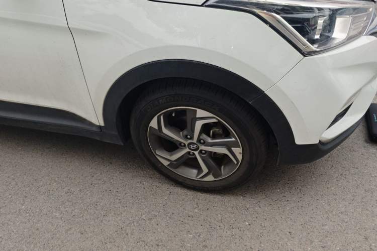 Used Hyundai ix25 2017 1.6L Automatic Smart Version Right Front Wheel Hub