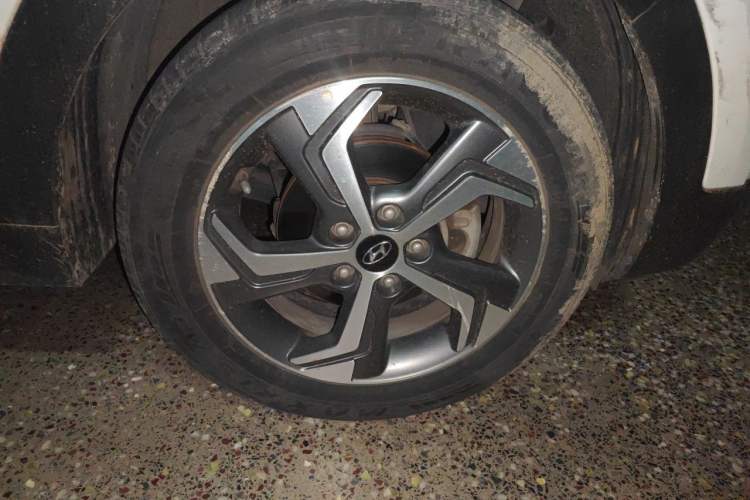 Used Hyundai ix25 2017 1.6L Automatic Smart Version Right Front Wheel Hub