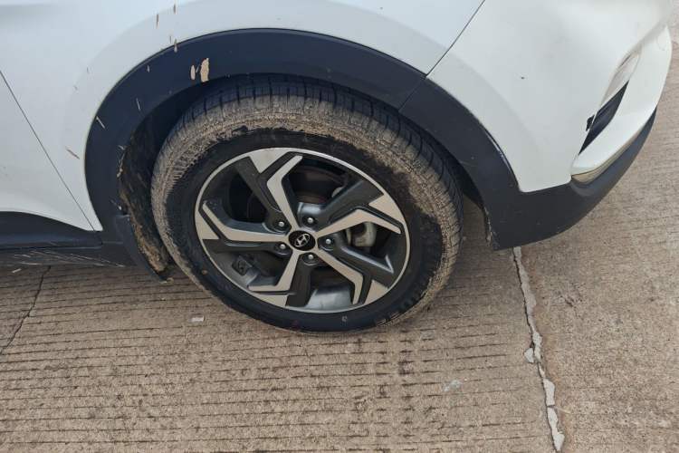 Used Hyundai ix25 2017 1.6L Automatic Smart Version Right Front Wheel Hub