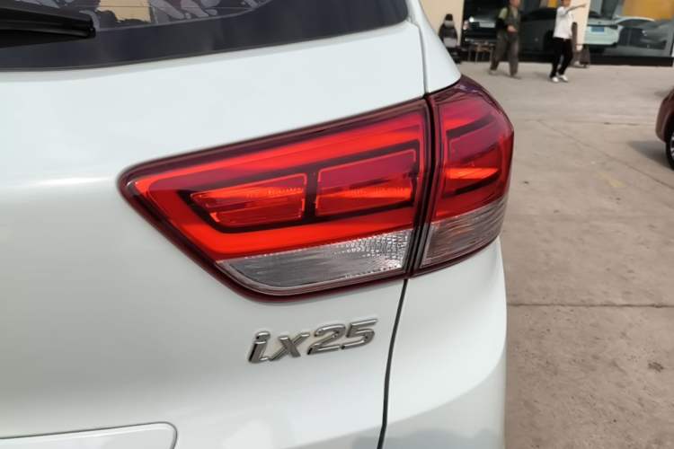 Used Hyundai ix25 2017 1.4T Automatic Smart Version Right Rear Taillight