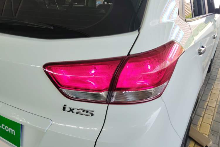 Used Hyundai ix25 2017 1.6L Automatic Smart Version Right Rear Taillight