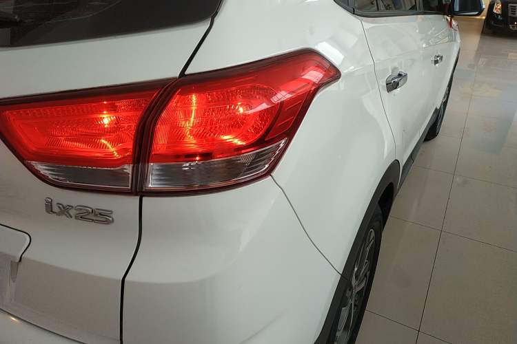Used Hyundai ix25 2017 1.6L Automatic Smart Version Right Rear Taillight