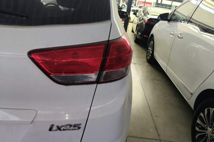 Used Hyundai ix25 2017 1.6L Automatic Smart Version Right Rear Taillight