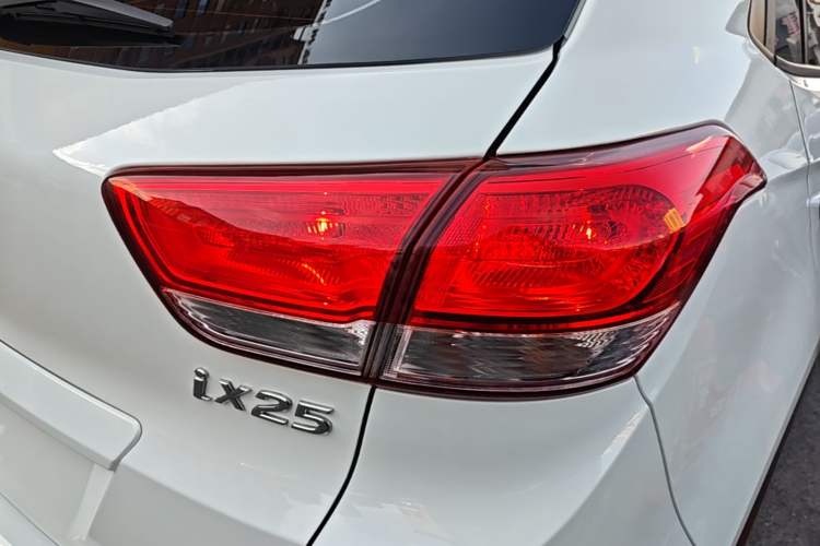 Used Hyundai ix25 2017 1.6L Automatic Smart Version Right Rear Taillight