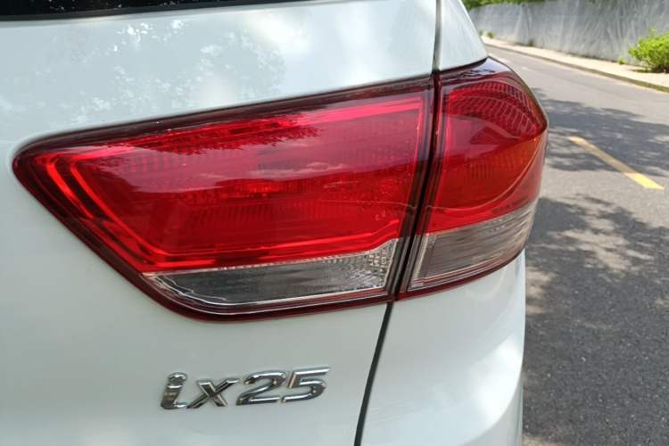Used Hyundai ix25 2017 1.6L Automatic Smart Version Right Rear Taillight