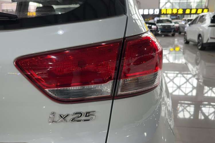 Used Hyundai ix25 2017 1.6L Automatic Smart Version Right Rear Taillight
