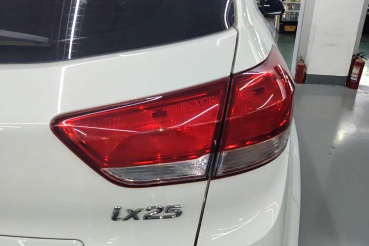 Used Hyundai ix25 2017 1.6L Automatic Smart Version Right Rear Taillight