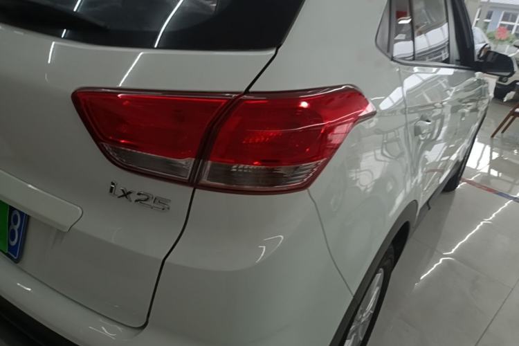 Used Hyundai ix25 2017 1.6L Manual Fashion Model Right Rear Taillight