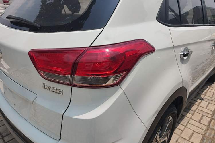 Used Hyundai ix25 2017 1.6L Automatic Smart Version Right Rear Taillight