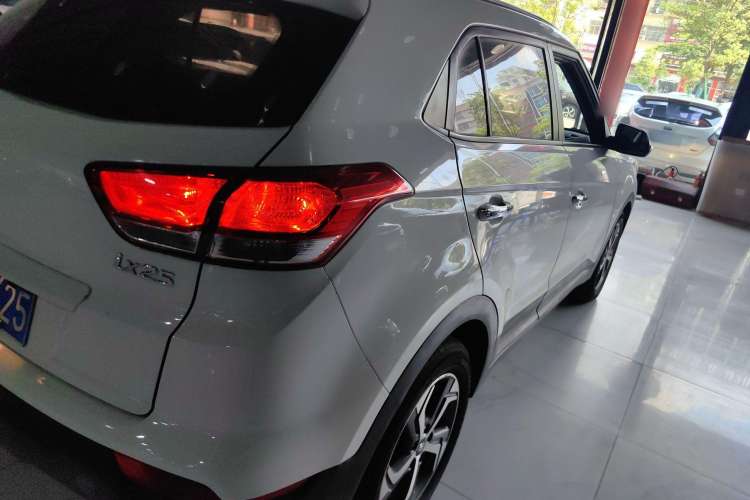 Used Hyundai ix25 2017 1.6L Automatic Smart Version Right Rear Taillight