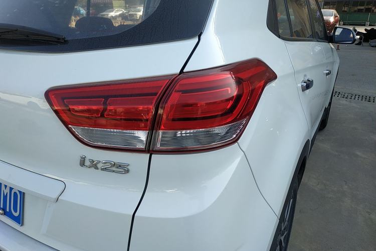 Used Hyundai ix25 2017 1.4T Automatic Smart Version Right Rear Taillight
