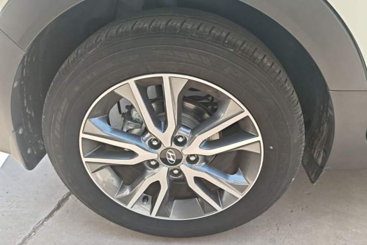 Used Hyundai ix25 2017 1.4T Automatic Smart Version Right Rear Wheel Hub
