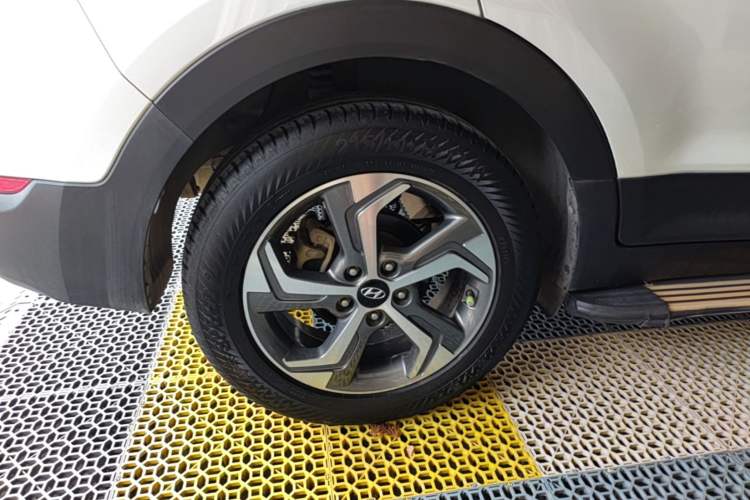 Used Hyundai ix25 2017 1.6L Automatic Smart Version Right Rear Wheel Hub