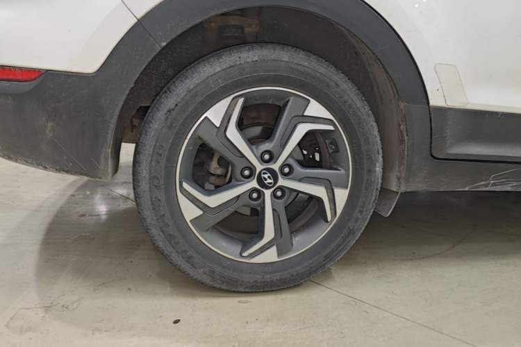 Used Hyundai ix25 2017 1.6L Automatic Smart Version Right Rear Wheel Hub